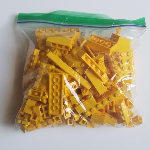 Legos Building Blocks 5.7 oz. Bag Yellow Pieces of Assorted Sizes!! - Picture 1 of 2